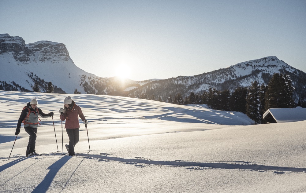 Snowshoehiking in the Dolomites